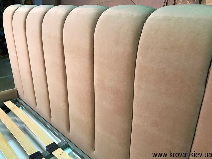 ліжко з м'якою спинкою ліжко з м'якою спинкою