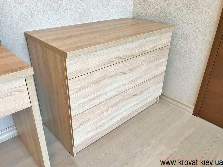 комод в спальню з ДСП на замовлення комод в спальню з ДСП на замовлення