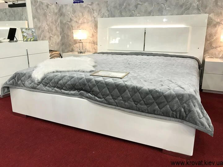 двоспальне ліжко з фарбованого мдф з підсвічуванням двоспальне ліжко з фарбованого мдф з підсвічуванням