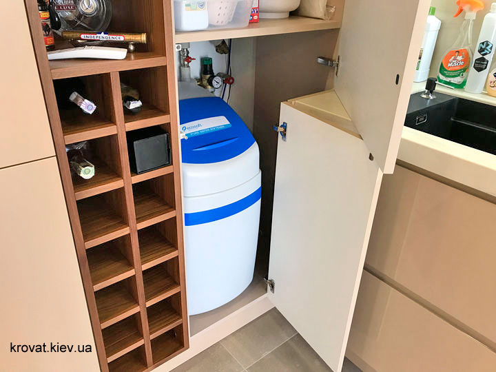 кухня з відсіком фільтру для води на замовлення кухня з відсіком фільтру для води на замовлення